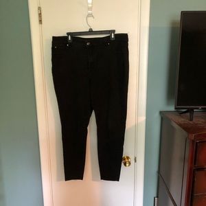 Black skinny jeans